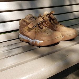 Men's/Youth size 7 Nike Air Force Max flax color